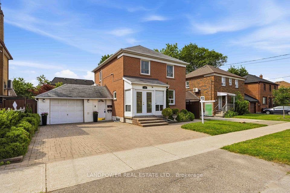 549 Lawrence Avenue W, Toronto, ON M6A 1A5 – photo 2