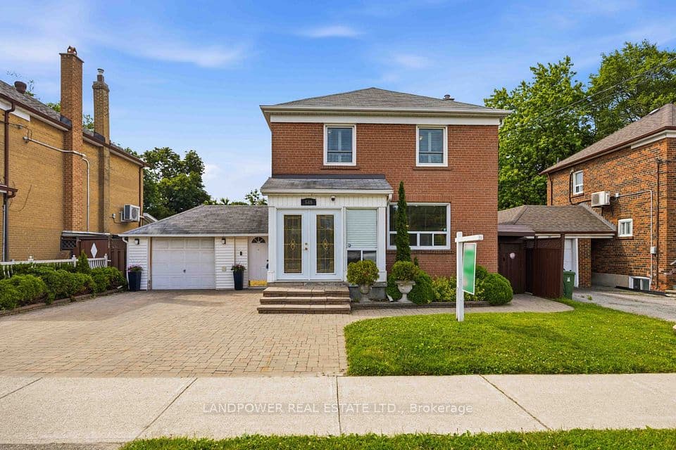 549 Lawrence Avenue W, Toronto, ON M6A 1A5 – main photo