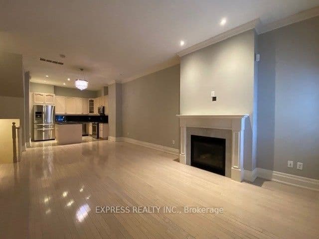 51 York Mills Road 302, Toronto, ON M2P 1B6 – photo 3