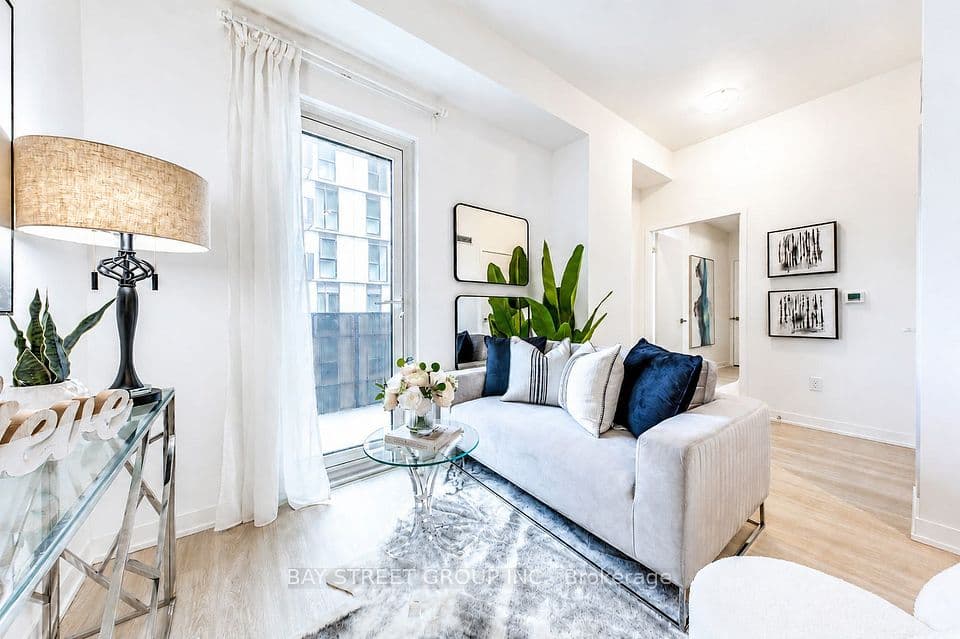 500 Wilson Avenue 533, Toronto, ON M3H 0E5 – main photo