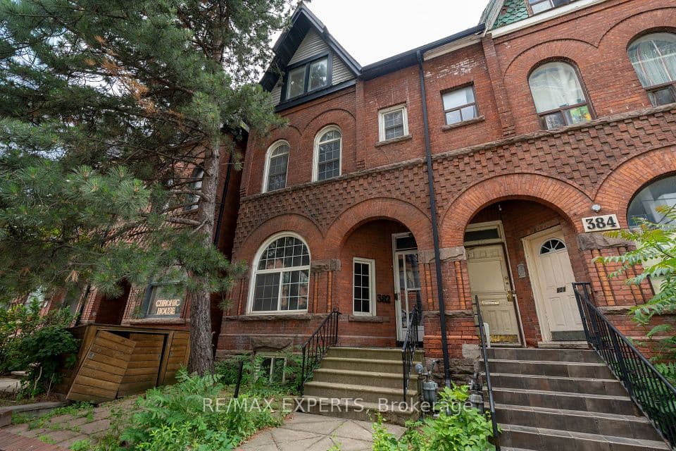 382 Bathurst Street, Toronto, ON M5T 2S6 – photo 2