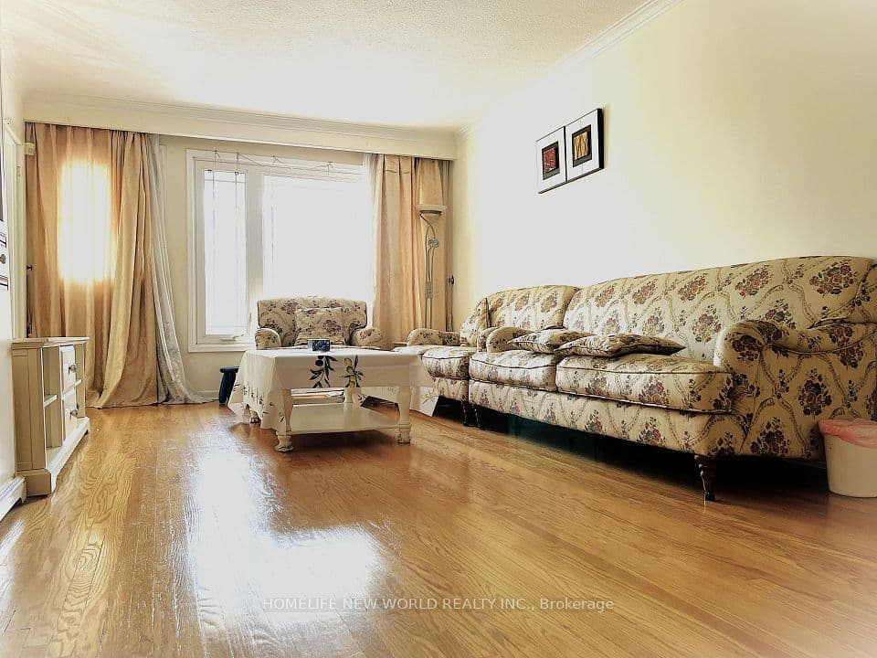 28 Greyhound Drive, Toronto, ON M2H 1K3 – photo 2