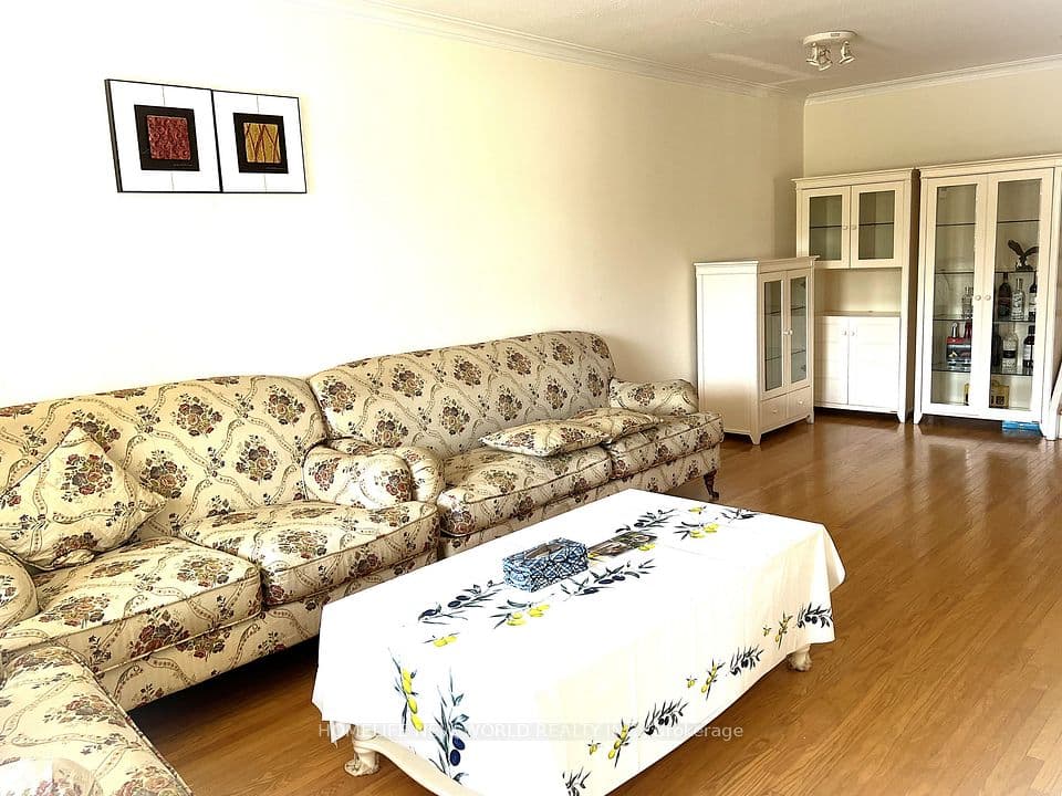 28 Greyhound Drive, Toronto, ON M2H 1K3 – photo 3
