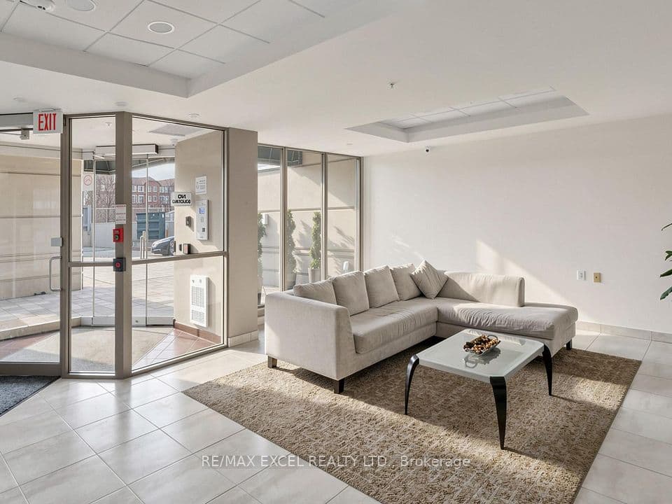920 Sheppard Avenue W 711, Toronto, ON M3H 0A2 – photo 3