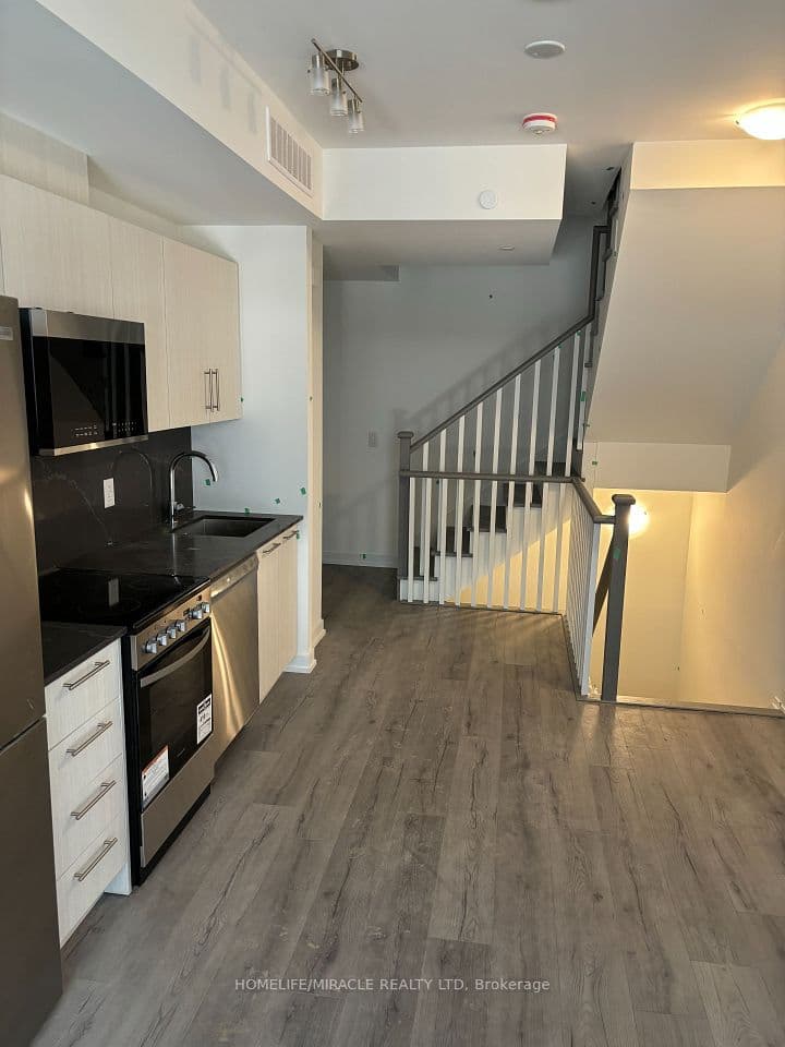 861 Sheppard Avenue W 61 BlkB, Toronto, ON M3H 0E9 – photo 3