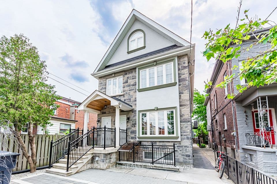 142 Borden Street, Toronto, ON M5S 2N3 – photo 2