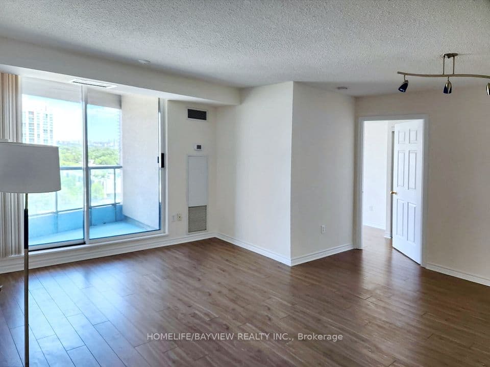 7 Lorraine Drive 1816, Toronto, ON M2N 7H2 – photo 3