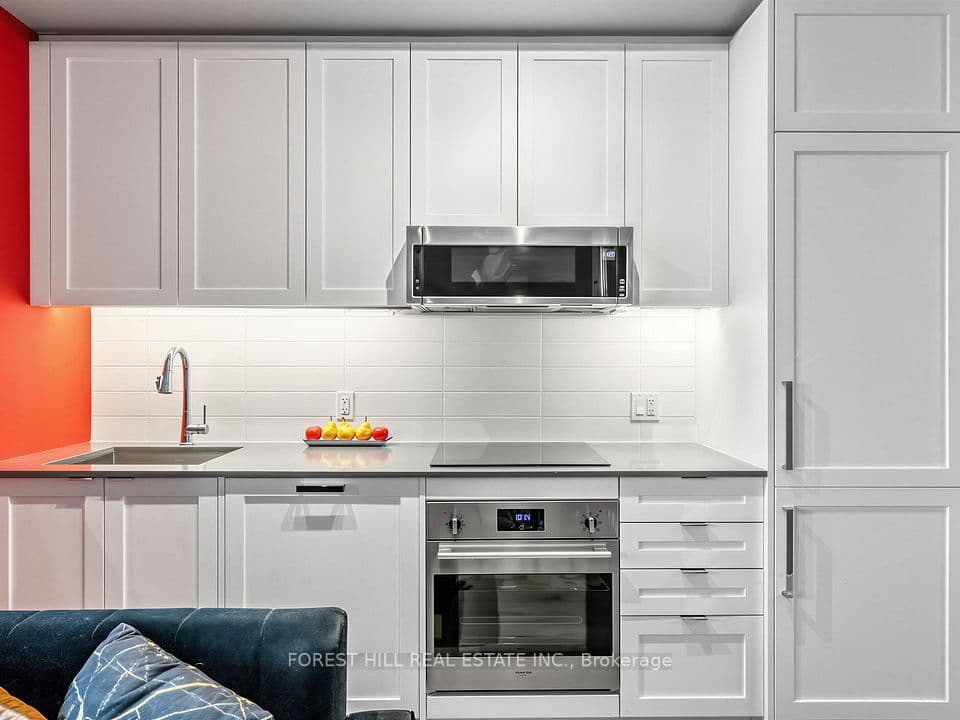 250 Lawrence Avenue W 703, Toronto, ON M5M 1B2 – photo 2