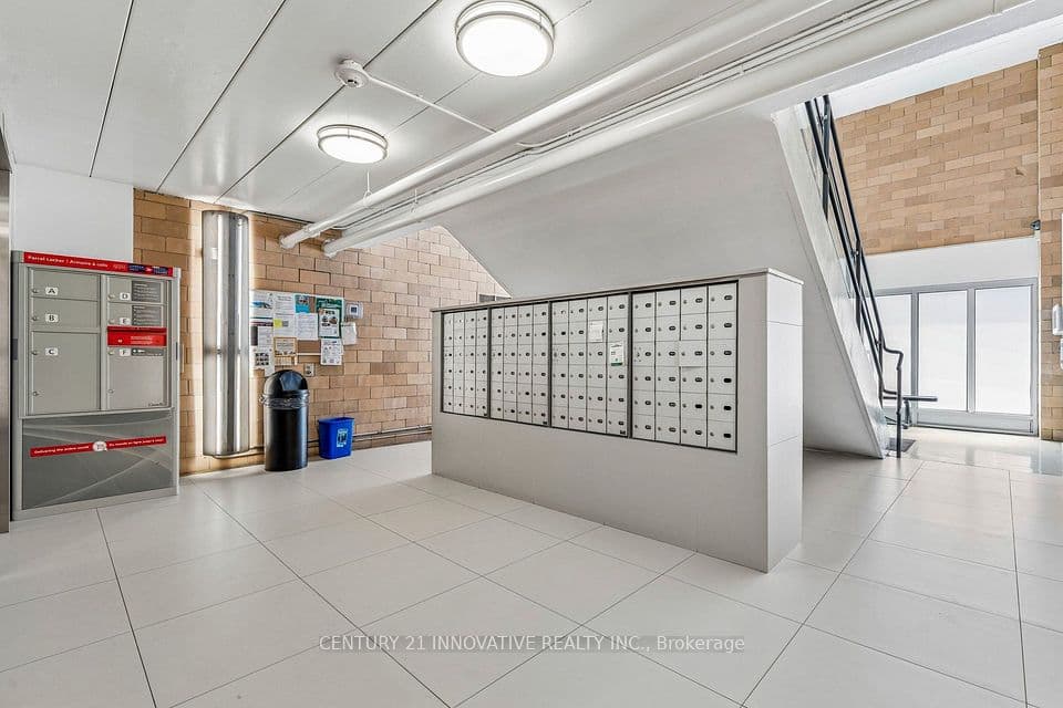 160 Baldwin St Street 420, Toronto, ON M5T 3K7 – photo 3