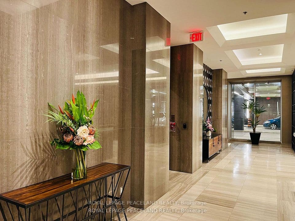 111 St. Clair Avenue W 1607, Toronto, ON M4V 1N5 – photo 3