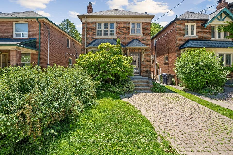 707 Hillsdale Avenue E, Toronto, ON M4S 1V4 – main photo