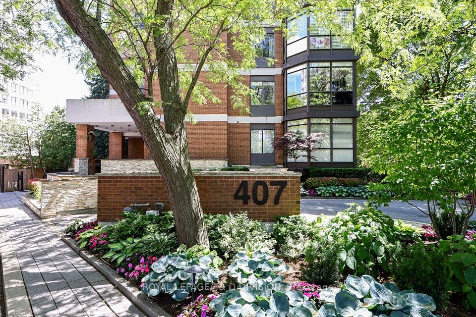 407 Walmer Road 401, Toronto, ON M5R 3N2 – main photo