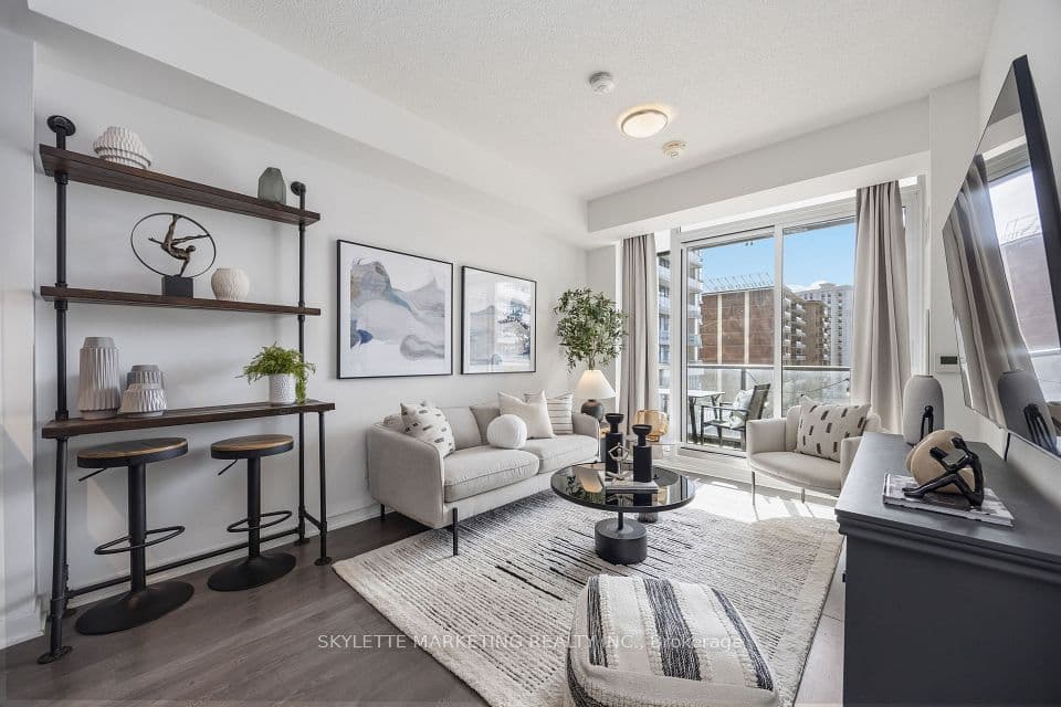 38 Forest Manor Road 414, Toronto, ON M2J 1M1 – main photo