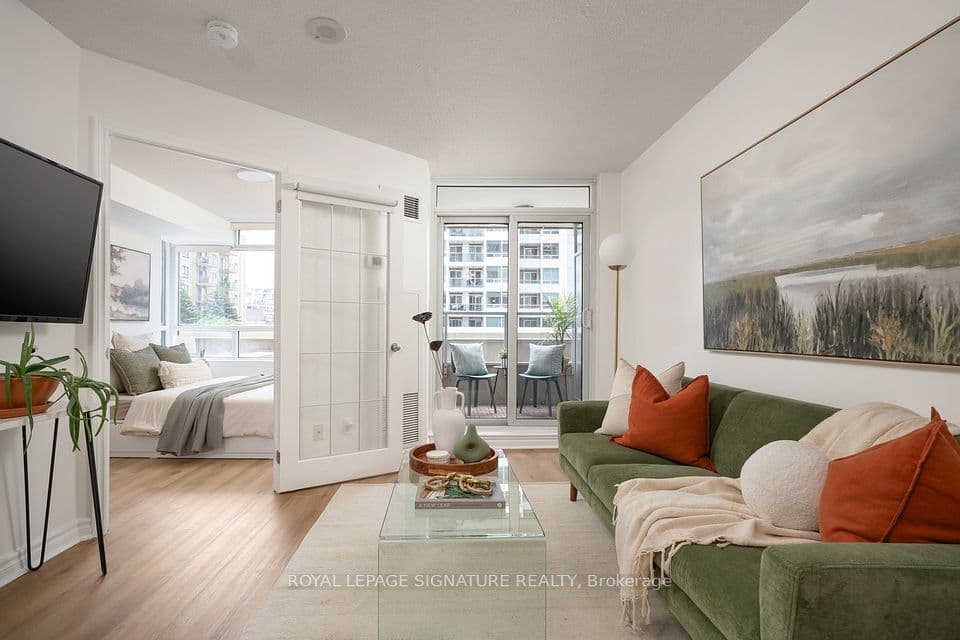 2 Rean Drive 306, Toronto, ON M2K 3B8 – main photo