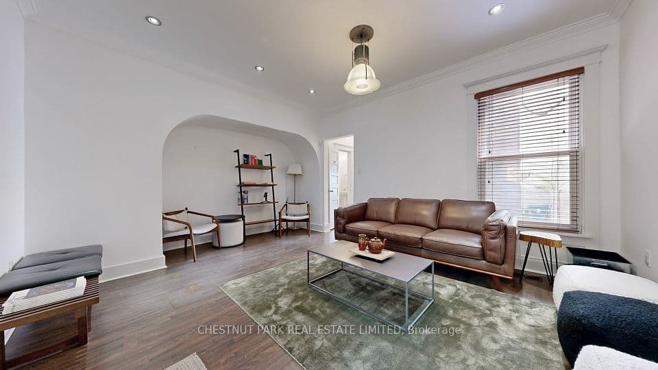 9 Edgedale Road, Toronto, ON M4X 1N5 – photo 3