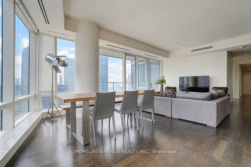 180 University Avenue 3509, Toronto, ON M5H 0A2 – photo 3