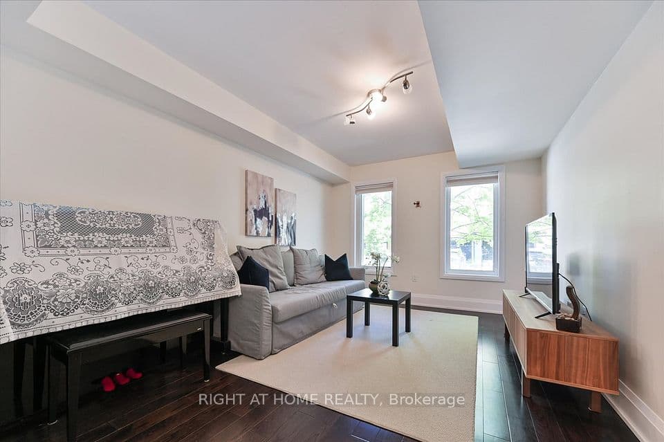 18 Kenneth Wood Crescent, Toronto, ON M2N 0K3 – photo 3