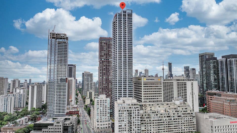 395 Bloor Street E 5502, Toronto, ON M4W 1H7 – main photo