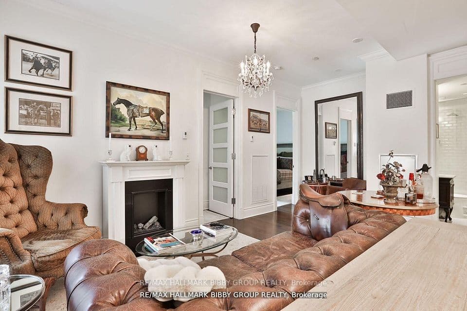 22 Leader Lane 520, Toronto, ON M5E 0B2 – photo 3