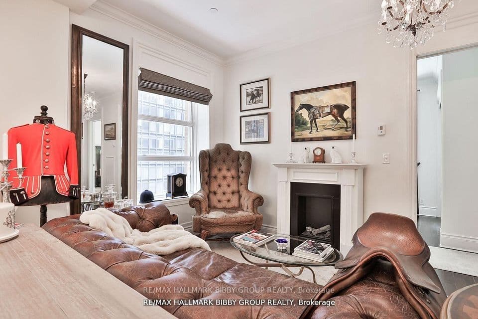22 Leader Lane 520, Toronto, ON M5E 0B2 – photo 2