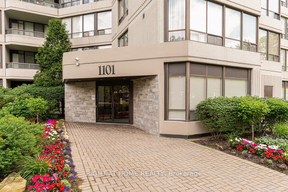 1101 Steeles Avenue W 411, Toronto, ON M2R 3W5 – photo 2
