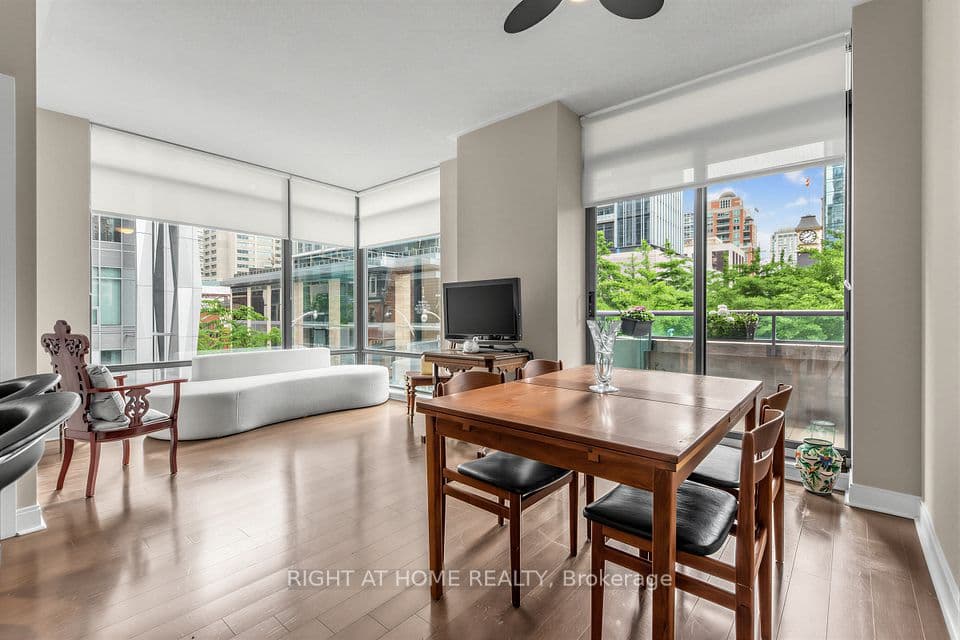 18 Yorkville Avenue 305, Toronto, ON M4W 3Y8 – photo 3