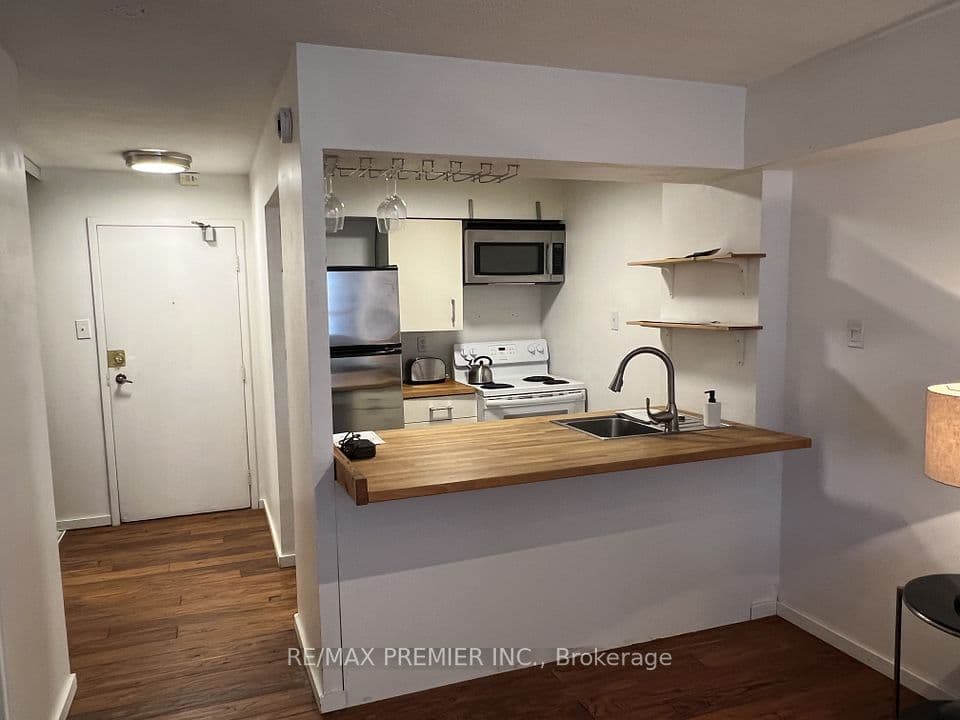 80 St Patrick Street 718, Toronto, ON M5T 2X6 – photo 3