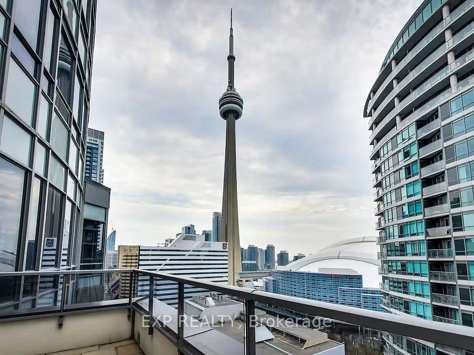 20 Blue Jays Way 814, Toronto, ON M5V 3W6 – main photo