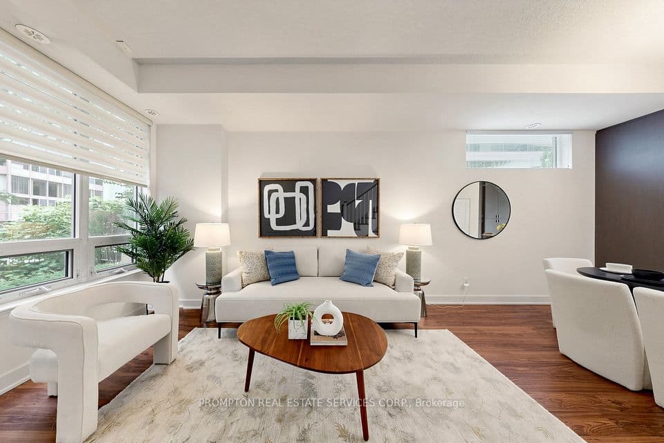 88 Sheppard Avenue E Th17, Toronto, ON M2N 0G9 – main photo