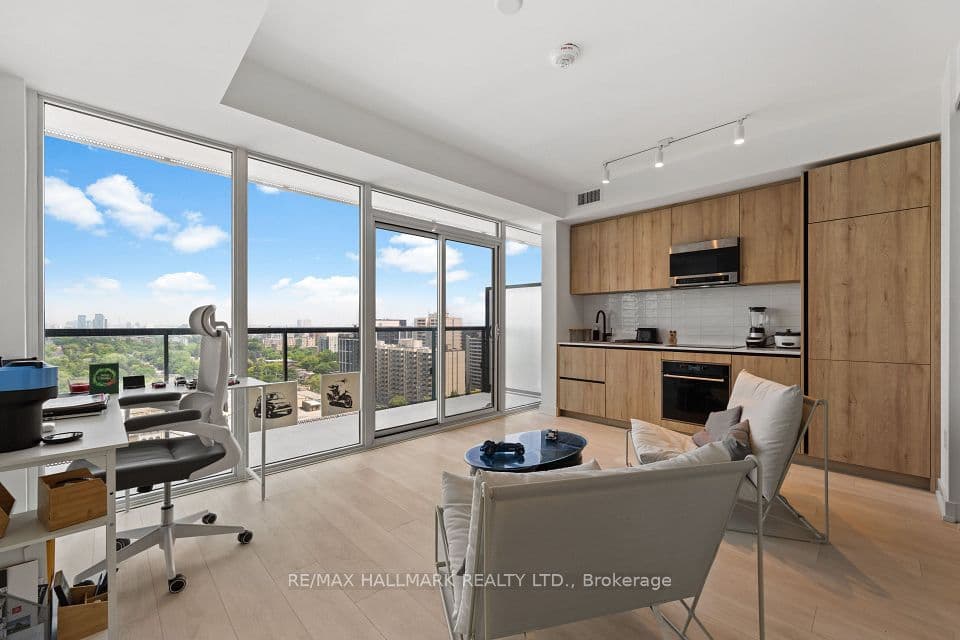127 Broadway Avenue 1611, Toronto, ON M4P 1V4 – main photo