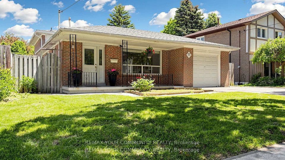 23 Lesgay Crescent, Toronto, ON M2J 2H9 – main photo