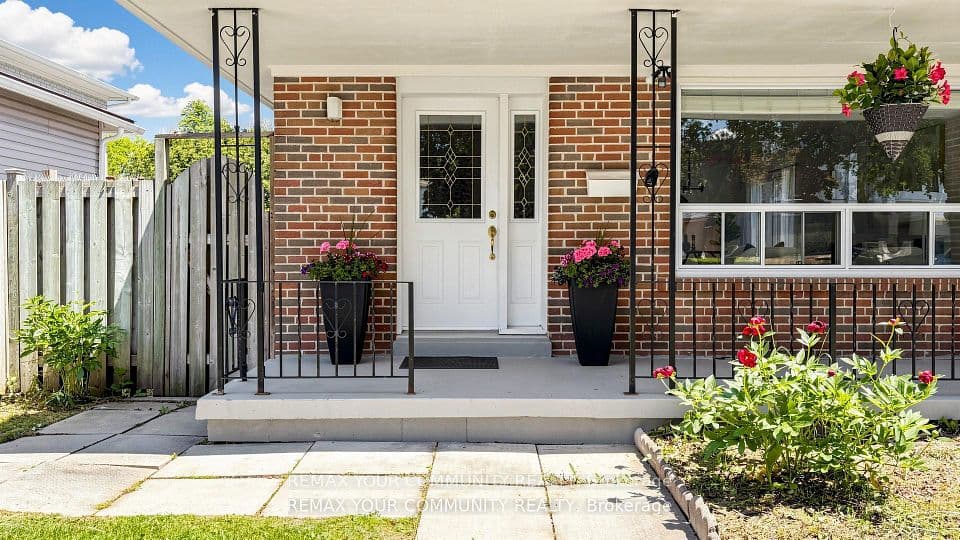 23 Lesgay Crescent, Toronto, ON M2J 2H9 – photo 3