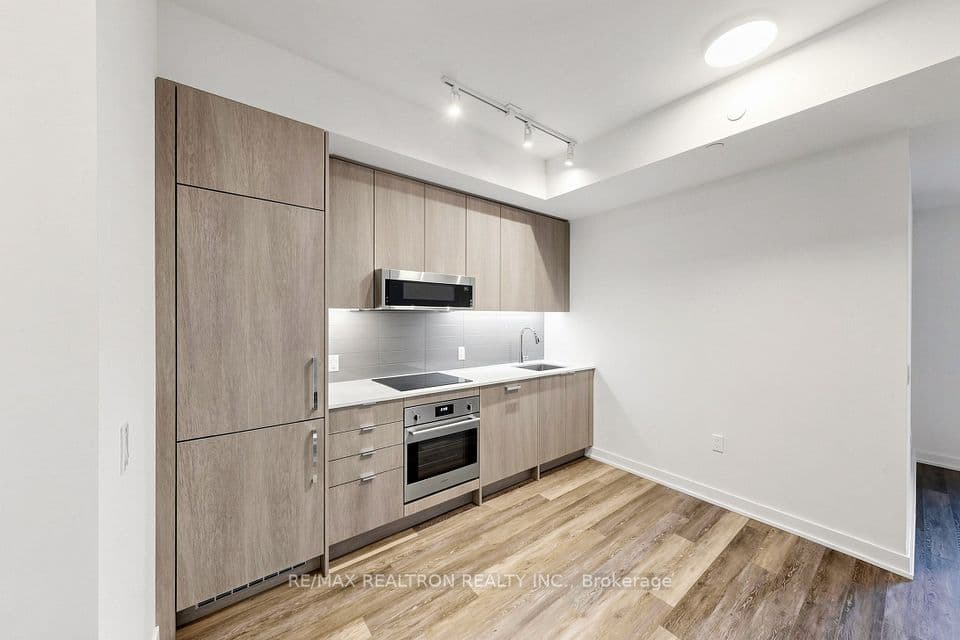 250 Lawrence Avenue W 701, Toronto, ON M5M 1B2 – photo 2