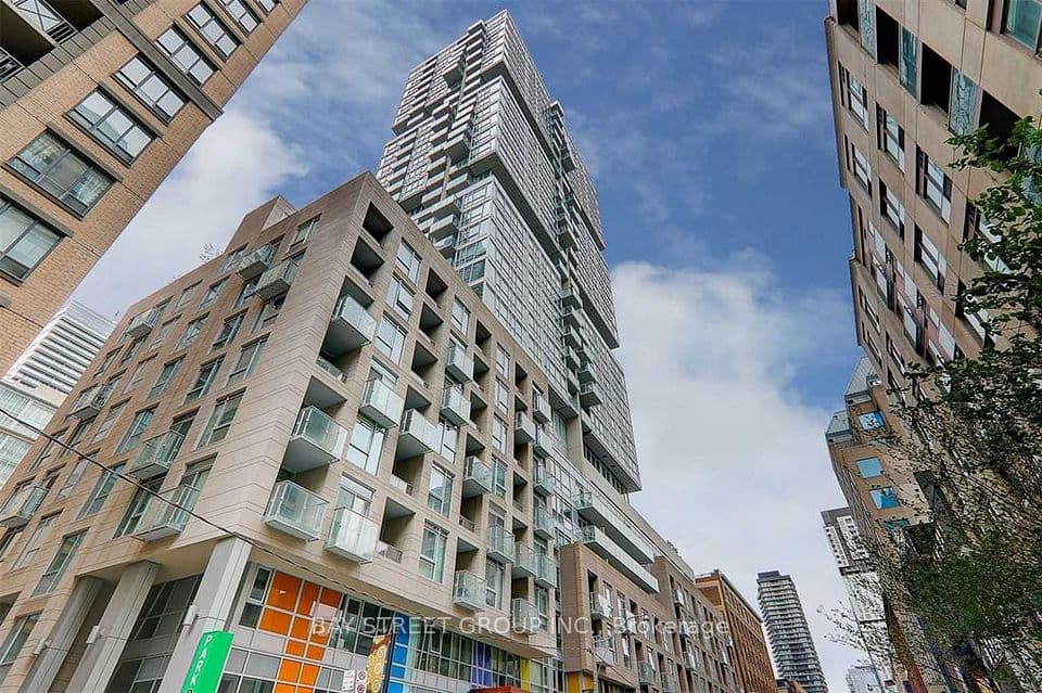 199 Richmond Street W 203, Toronto, ON M5V 0H4 – main photo