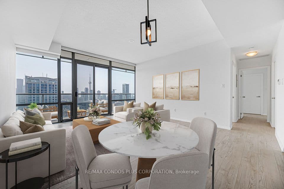 38 Grenville Street 4404, Toronto, ON M4Y 1A5 – main photo