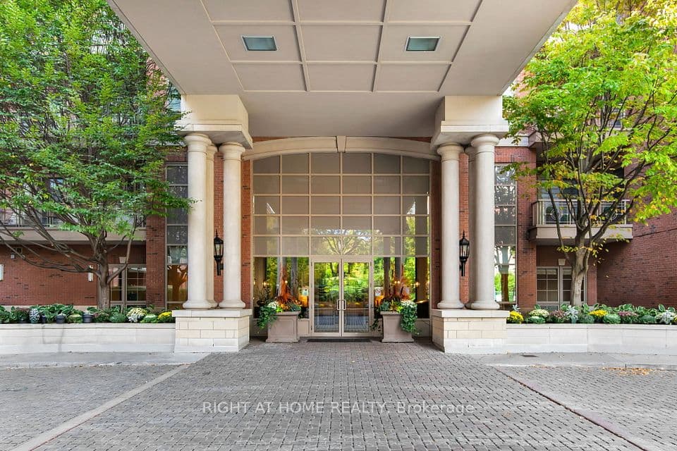 20 Burkebrook Place 306, Toronto, ON M4G 0A1 – photo 3