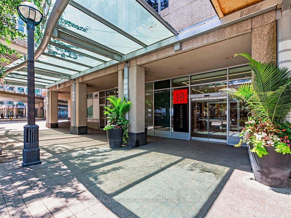 18 Yonge Street 1012, Toronto, ON M5E 1Z8 – photo 2