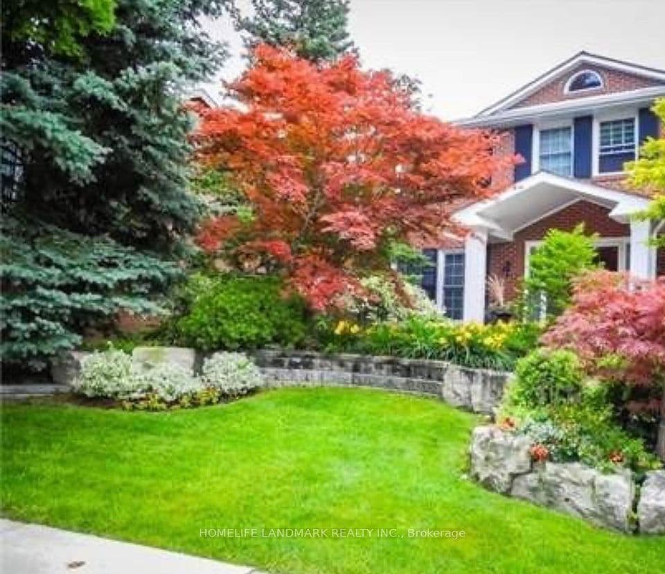 15 Tofino Crescent, Toronto, ON M3B 1R7 – main photo