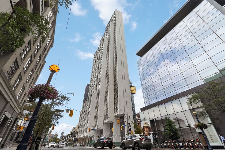 1315 Bay Street 504, Toronto, ON M5R 2C4 – main photo