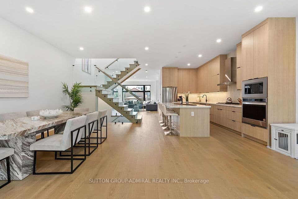 80 Bude Street, Toronto, ON M6C 1X8 – photo 2