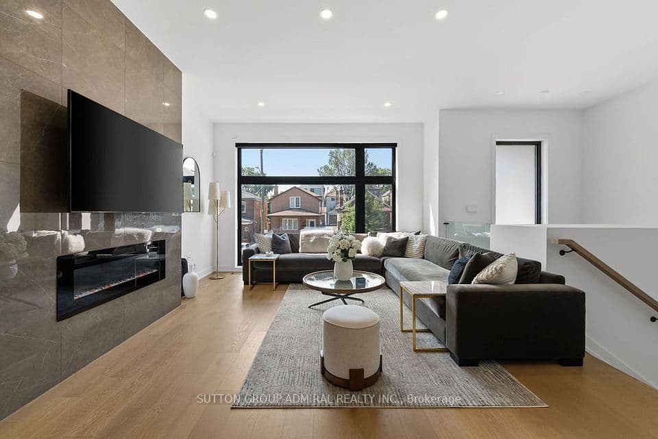 80 Bude Street, Toronto, ON M6C 1X8 – photo 3