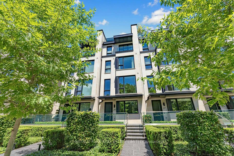 29 Oaklands Avenue, Toronto, ON M4V 0A9 – main photo