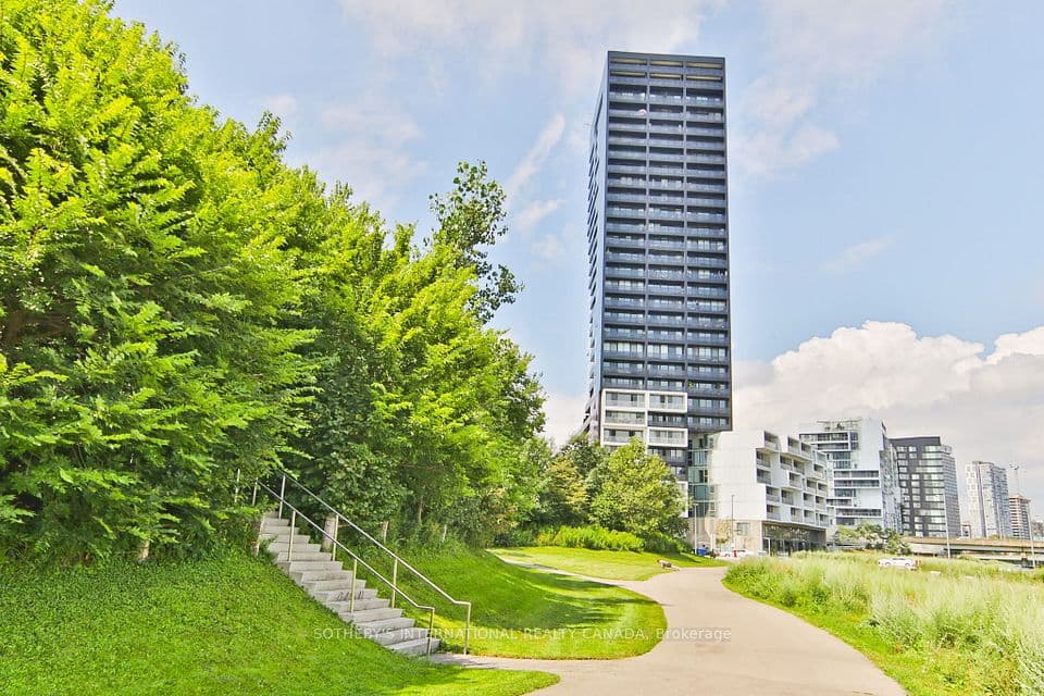 170 Bayview Avenue 820, Toronto, ON M5A 0M4 – photo 3
