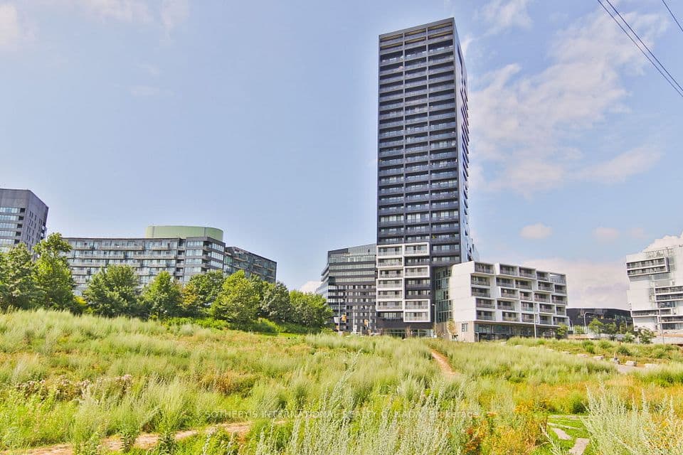 170 Bayview Avenue 820, Toronto, ON M5A 0M4 – main photo