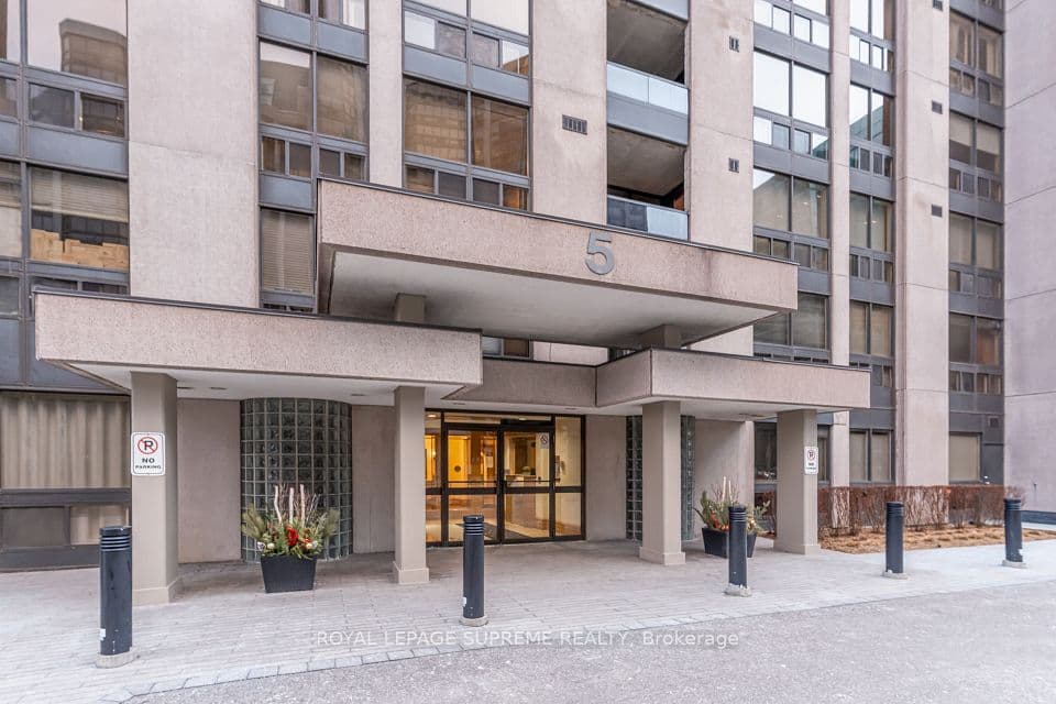 5 Kenneth Avenue 1804, Toronto, ON M2N 6M7 – photo 3