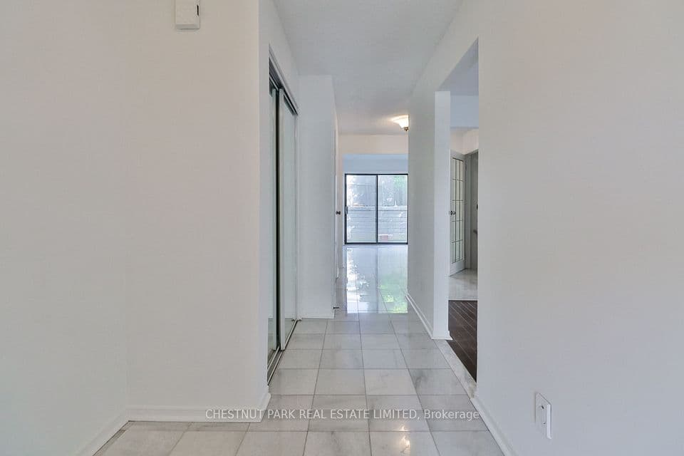 18 Dervock Crescent, Toronto, ON M2K 1A7 – photo 3