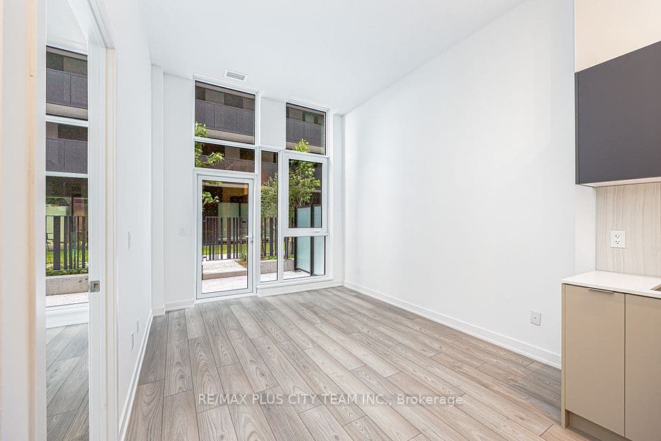 8 Tippett Road 105, Toronto, ON M3H 0E7 – photo 2