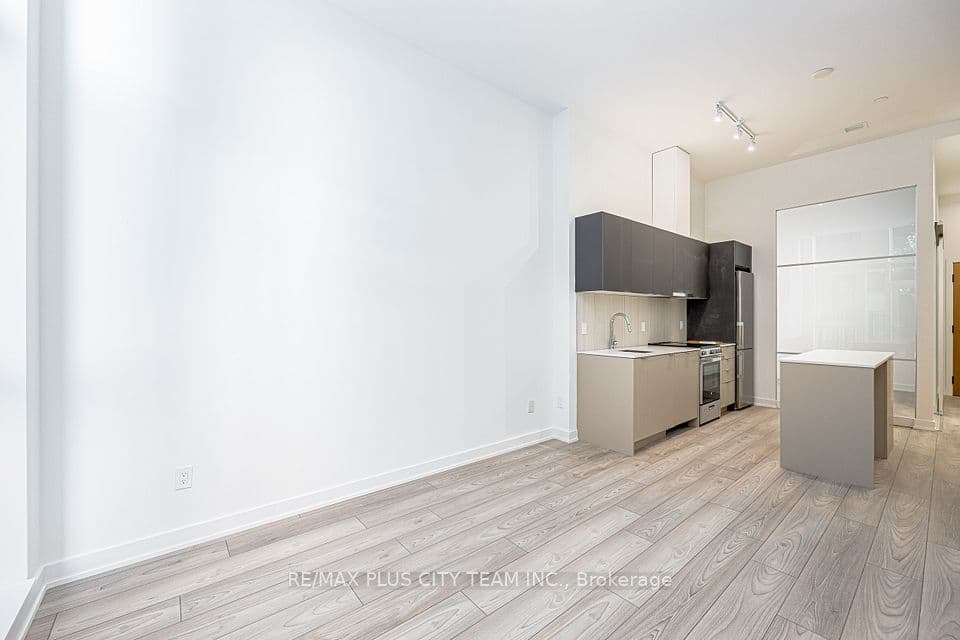 8 Tippett Road 105, Toronto, ON M3H 0E7 – photo 3