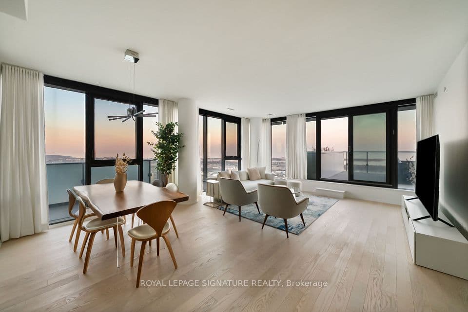 16 Bonnycastle Street 4304, Toronto, ON M5A 4M6 – main photo
