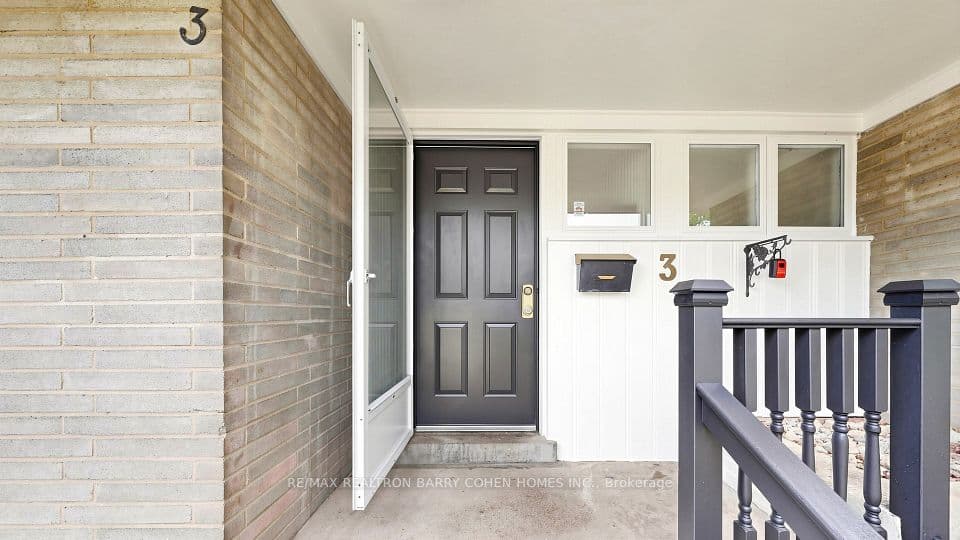 3 Greengate Road, Toronto, ON M3B 1E7 – photo 3